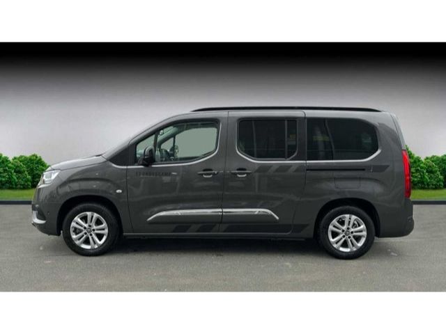 Fahrzeugabbildung Crosscamp Lite Toyota S Navi Mehrzonenklima DAB SHZ Keyles