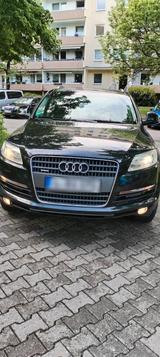 Audi AUDI Q7 3.0 - Audi A6: Kleinbus