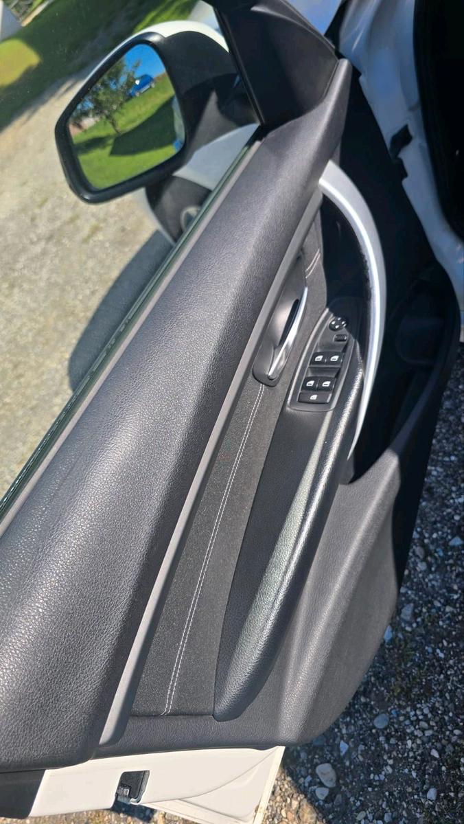 BMW 318 2013 — photo 7