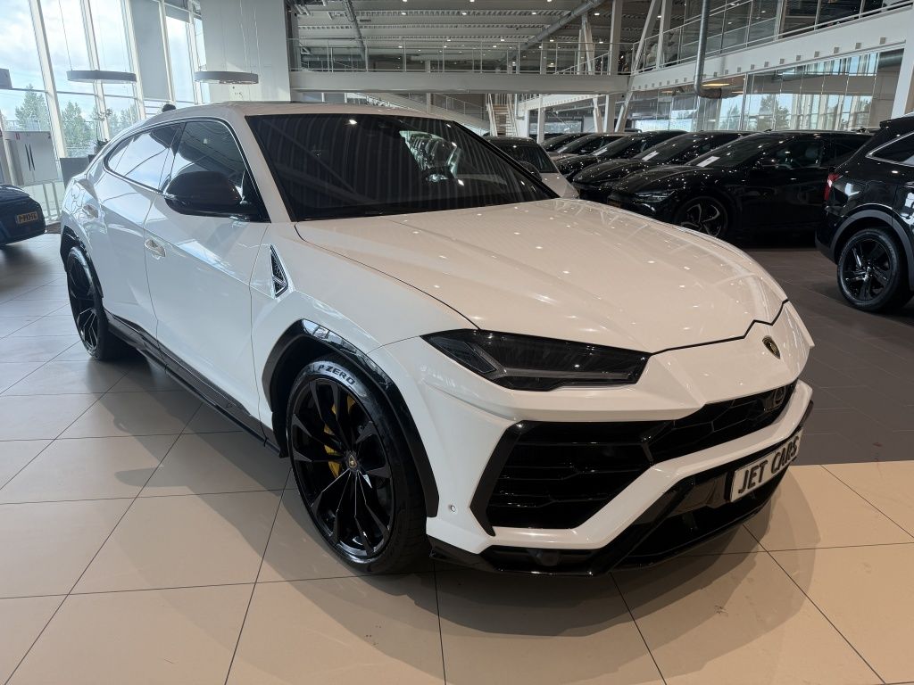 Lamborghini URUS 4.0 V8 | Akra |23 Inch | Ceramic | wrap