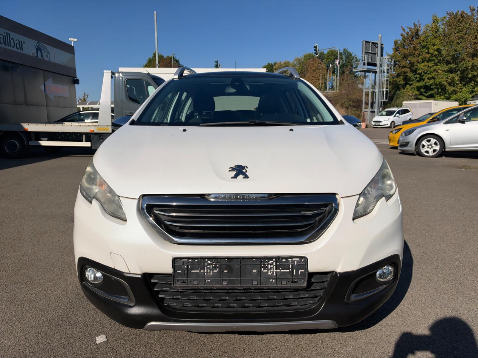 Peugeot 2008 1.6i Allure *NAVI,KLIMA,TOP,PANORAMA*