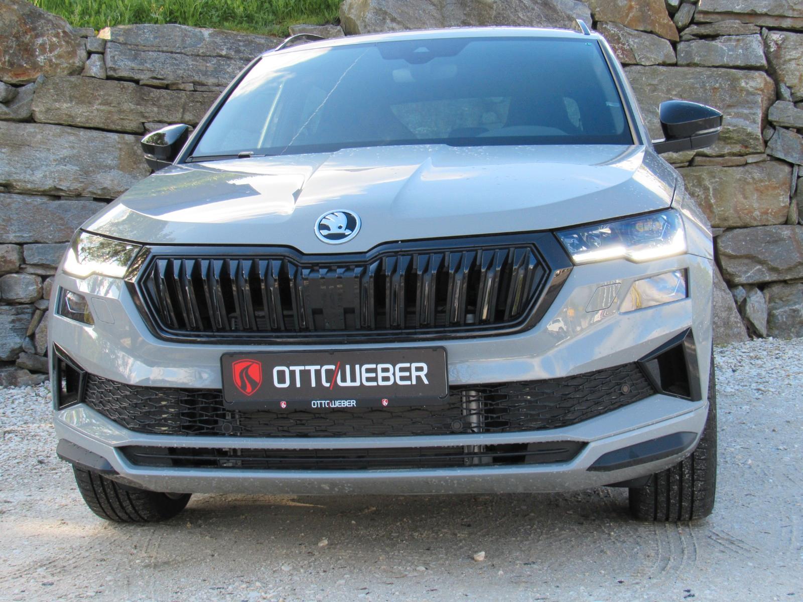 Skoda Karoq Sportline AHK NAVI ACC AHK TRAVEL DWA