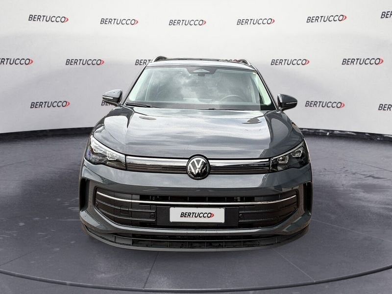 Volkswagen Tiguan 3ª serie 2.0 TDI 150 CV DSG Ed imagem 2
