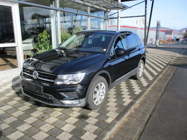 Volkswagen Tiguan Sound /Automatic/4Motion/Panorama