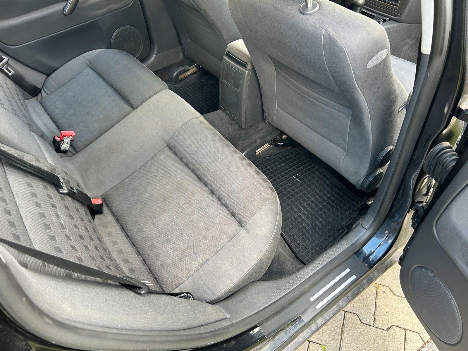 Volkswagen Passat 2004 — photo 13