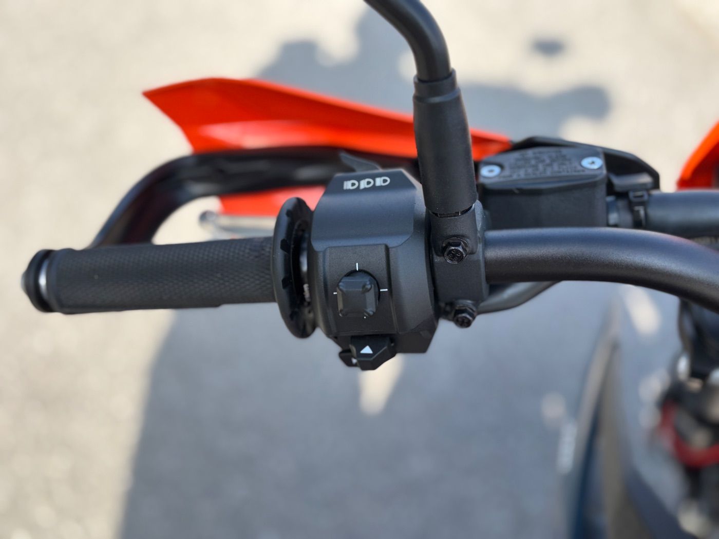 Fahrzeugabbildung KTM 690 SMC-R 2026