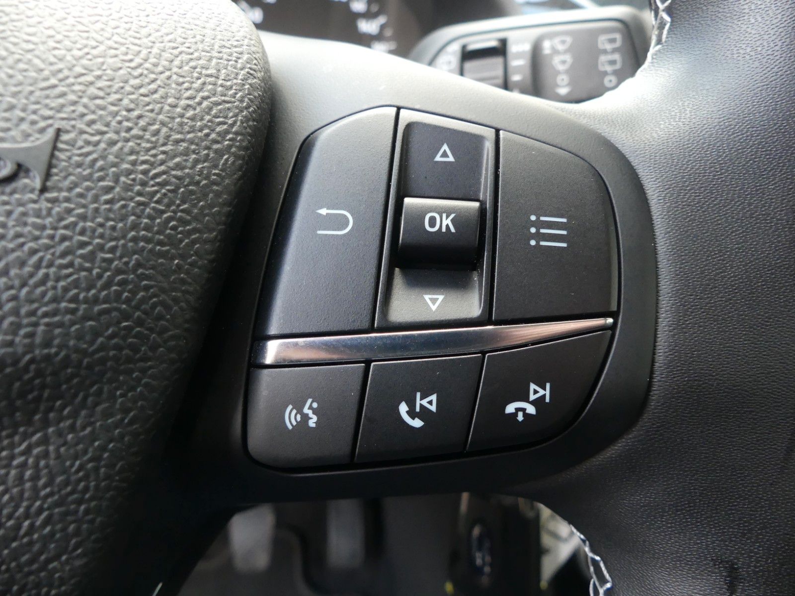 Fahrzeugabbildung Ford Puma Titanium