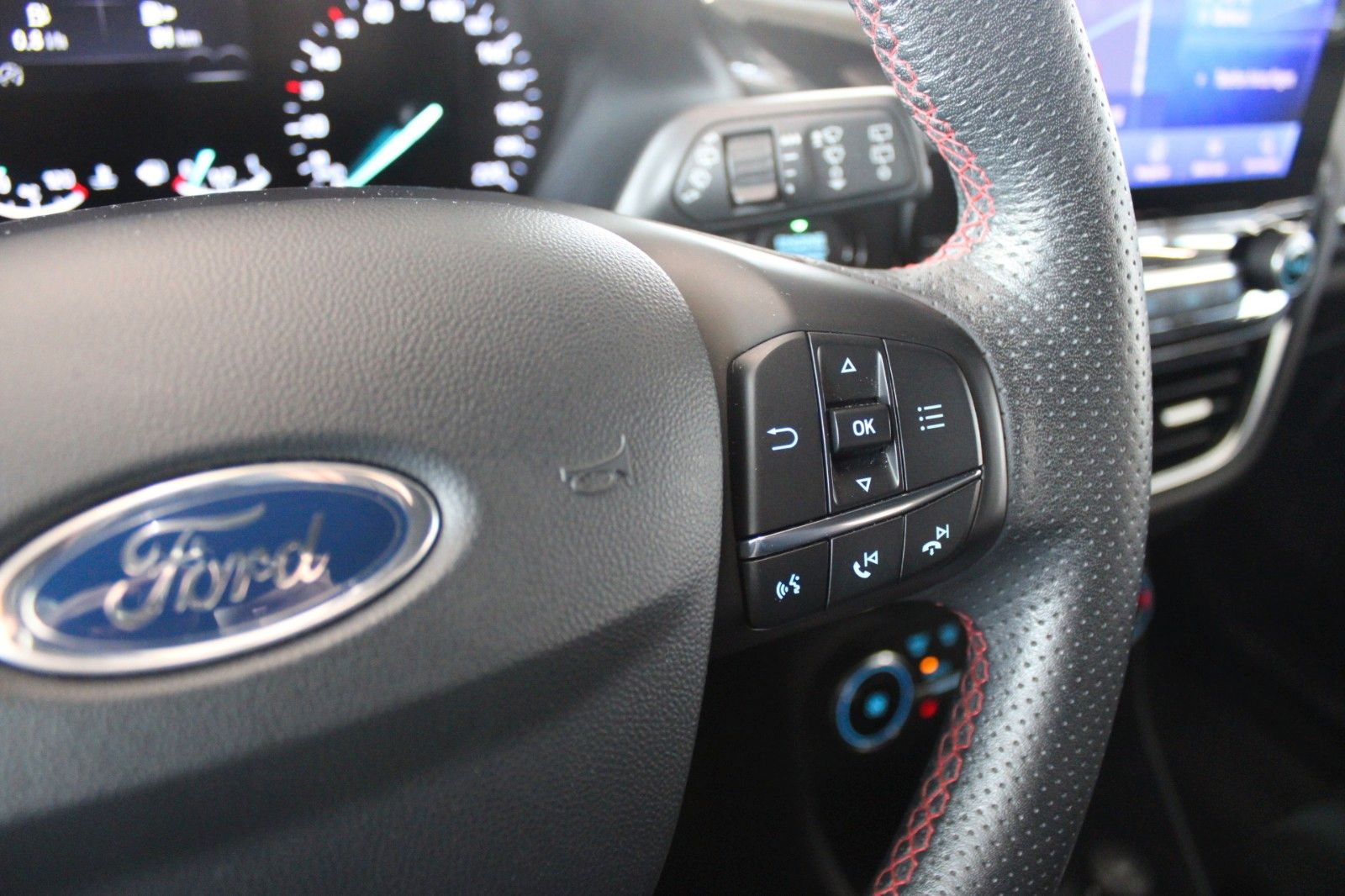 Fahrzeugabbildung Ford Fiesta ST-Line X LED NAVI B&O DAB WinterPaket