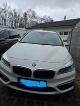 BMW 216 Gran Tourer 216i Sport Line 7-Sitzer - BMW 216 Gran Tourer aus 2016