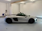 Audi R8 5.2 FSI S tronic quattro Spyder - - silberne Audi R8