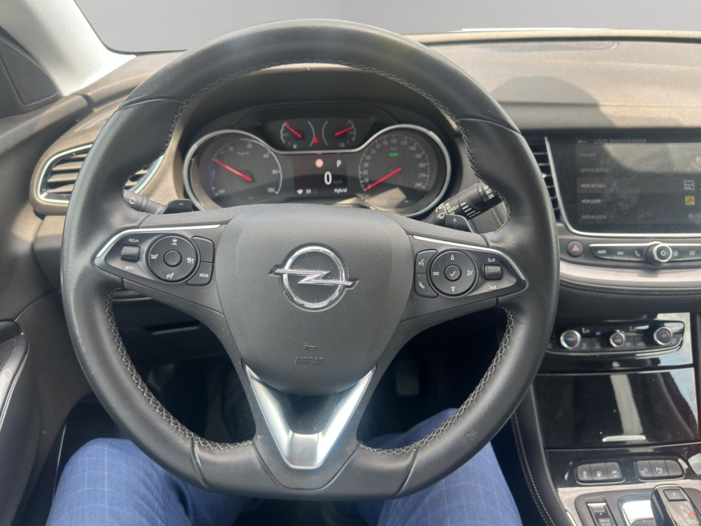 Fahrzeugabbildung Opel Grandland Ultimate Plug-in-Hybrid 4
