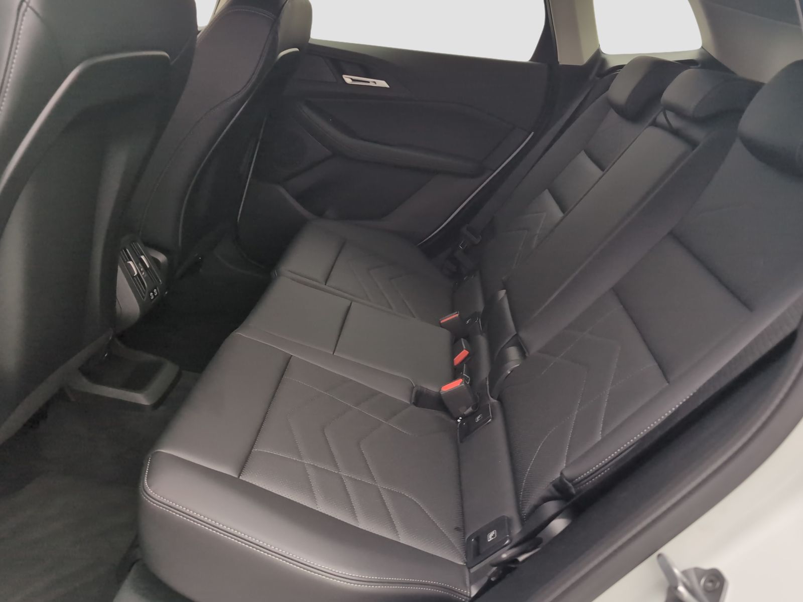 BMW 223 Active Tourer - Bild 11