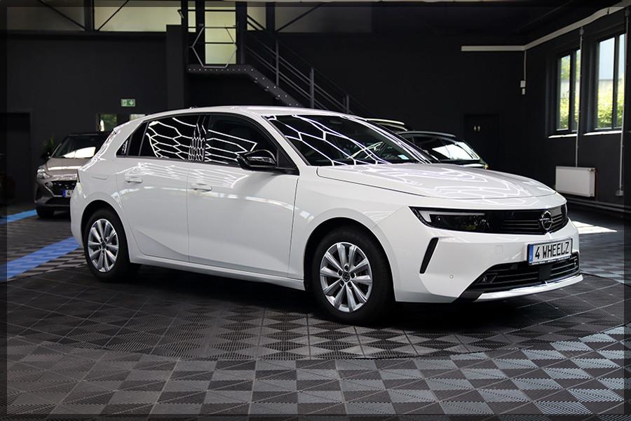 Opel Astra L Elegance NAVI / PDC / CAM