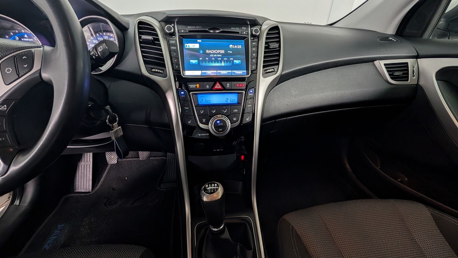 Fahrzeugabbildung Hyundai i30 cw Klimaauto. * Sitzhzg * PDC