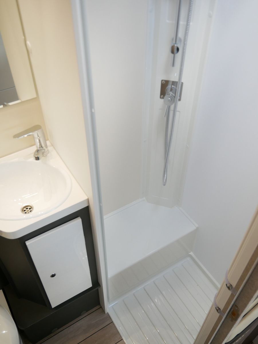Fahrzeugabbildung Forster A FA699DVB 10970,- EUR Sondernachlass / 165 PS