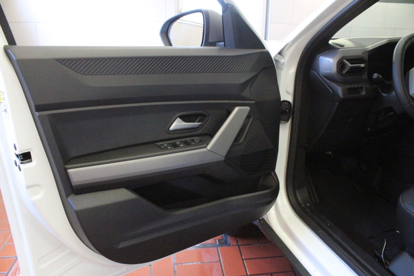 Fahrzeugabbildung Dacia Duster Hybrid 155 Expression *Winterpaket* MY26