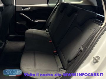 Ford Focus - 7
