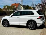 Volkswagen Tiguan Highline 2.0 TDI SCR 140kW DSG 4MOTION R-