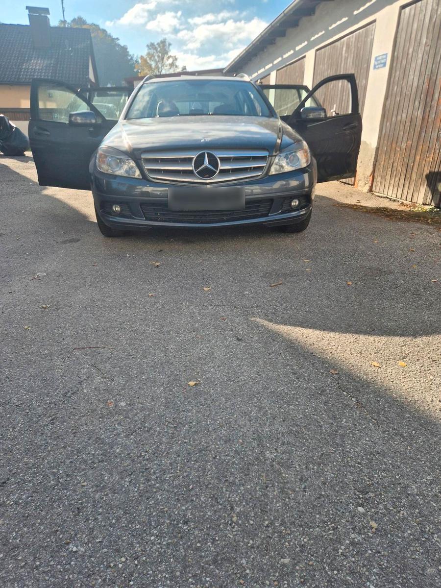 Mercedes-Benz C220, 2010