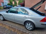 Ford Mondeo 2,0 Ghia Ghia