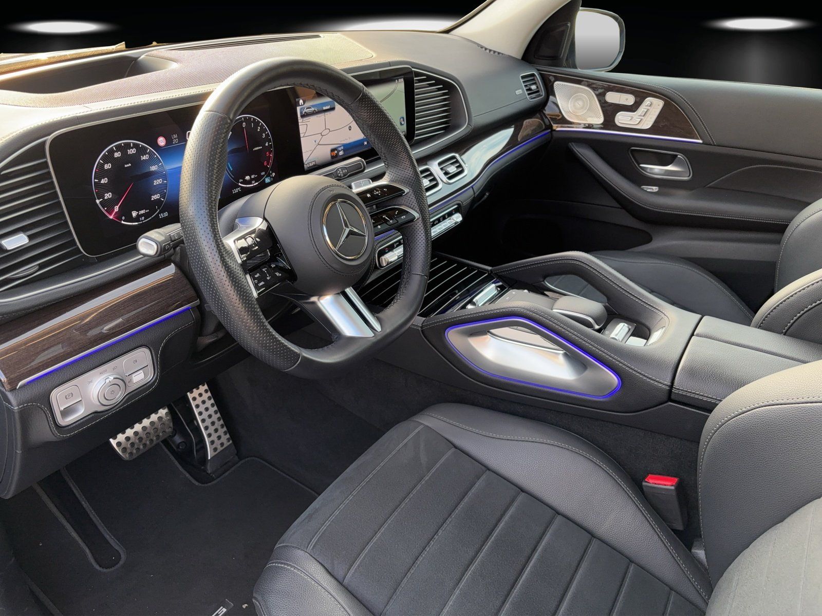 Fahrzeugabbildung Mercedes-Benz GLE350de AMG Prem DISTR Pano AIRMATIC 4xel.Sitze