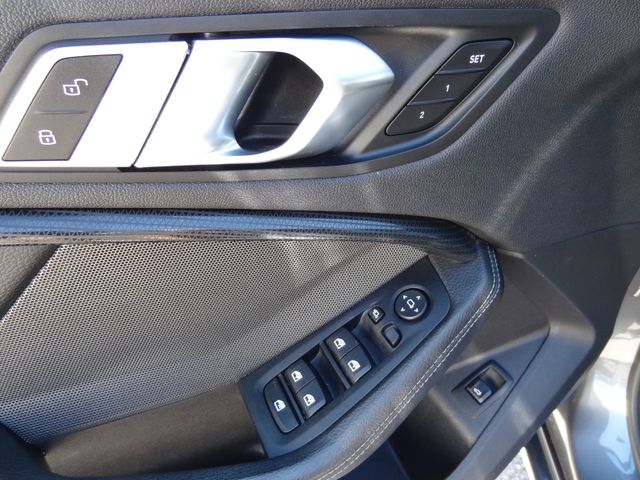 Fahrzeugabbildung BMW 118d Sport Line/2.Hd/Virtual/Leder/HUD/Navi/Kam/