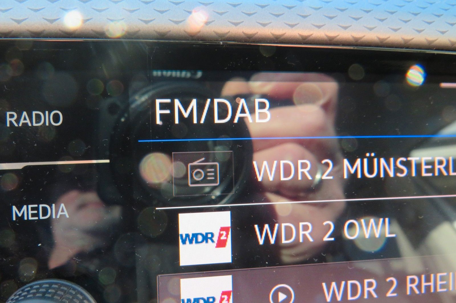 Fahrzeugabbildung Volkswagen T-Cross Active ACC NAVI APP GJ SITZH. PDC 1HD