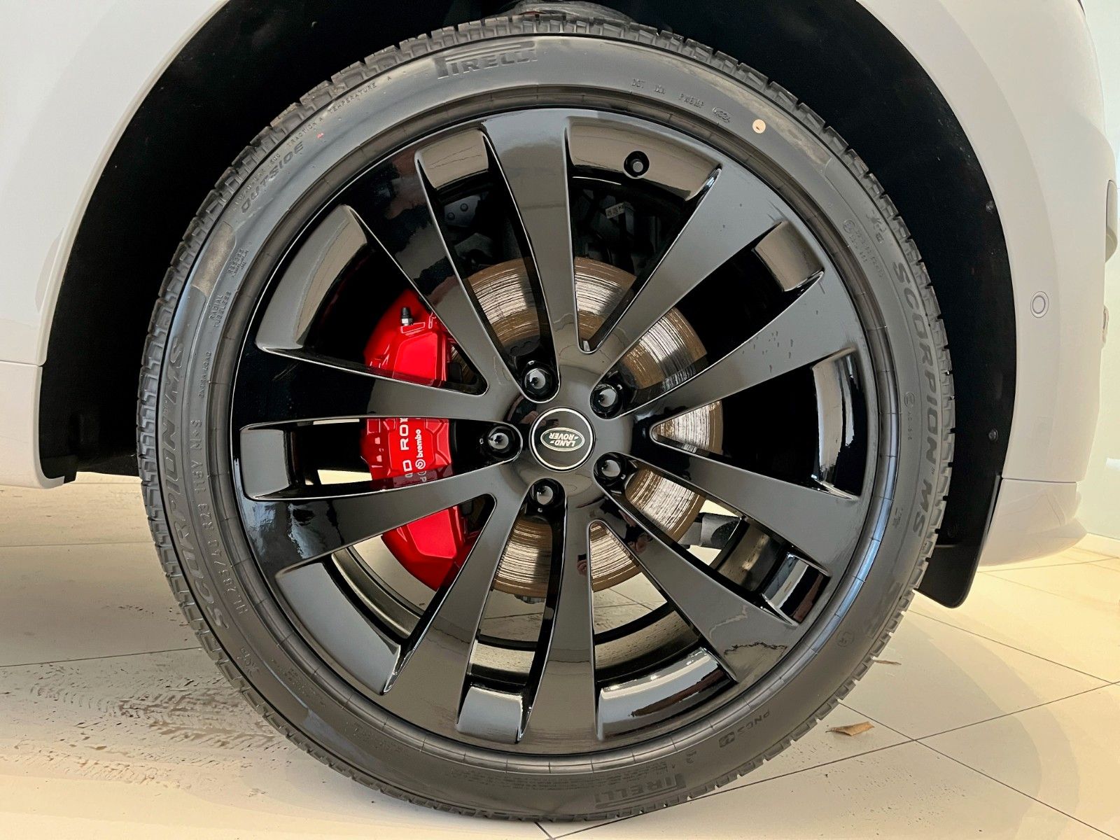 Fahrzeugabbildung Land Rover Range Rover Sport  D300 Dyn.HSE AHK & Black Pack