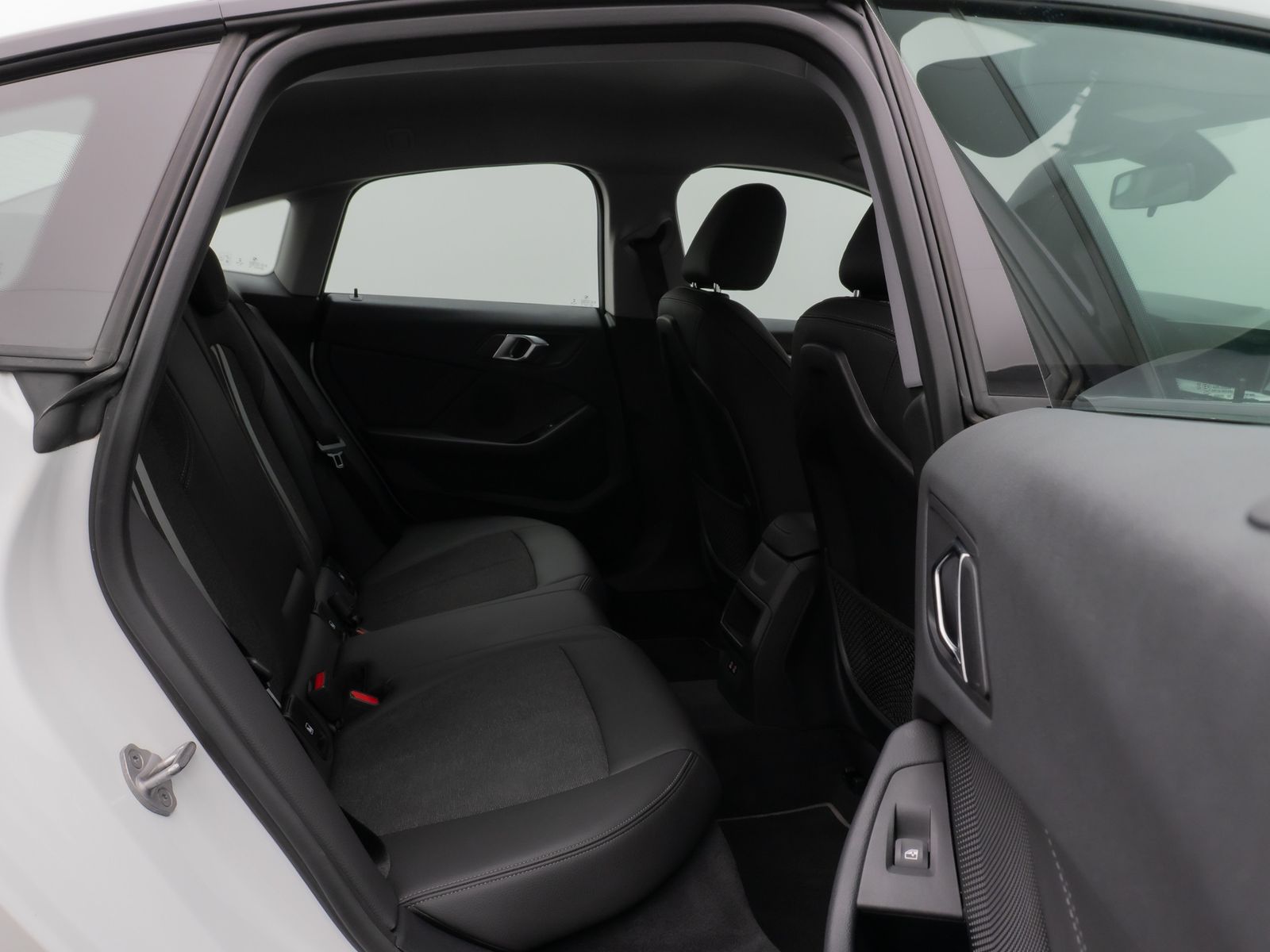 Fahrzeugabbildung BMW 220d Gran Coupé SportLine Kamera DAB HiFi Lenkrh