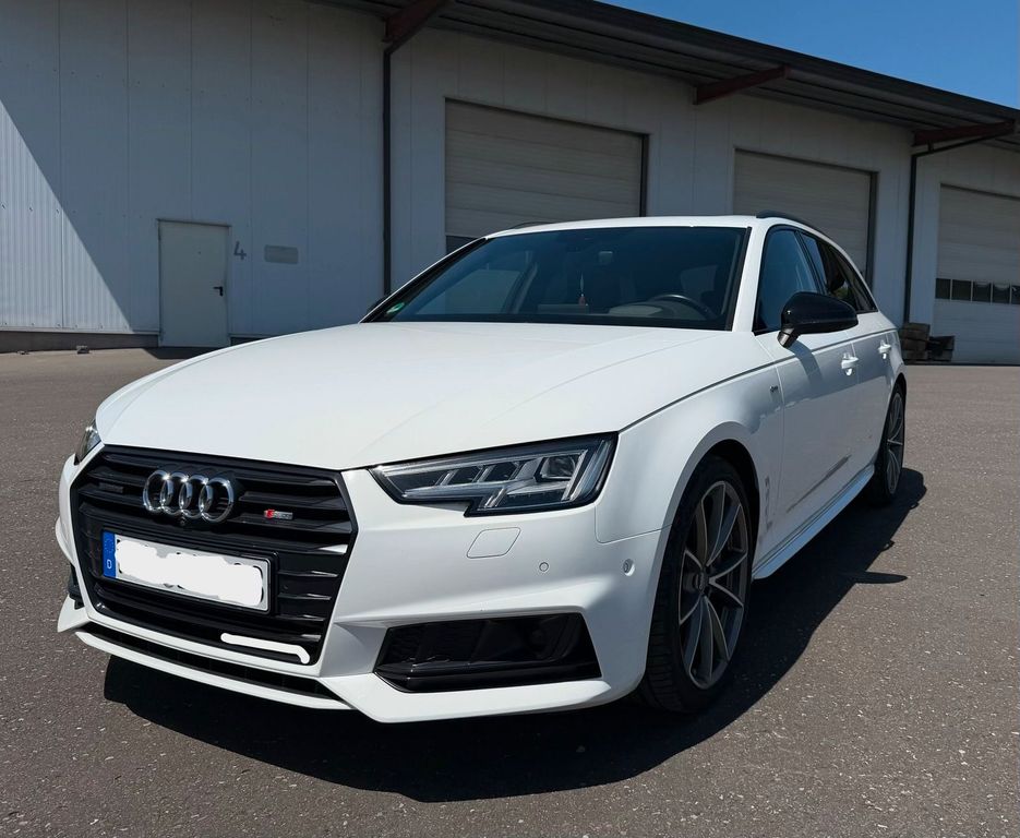 Image of Audi A4