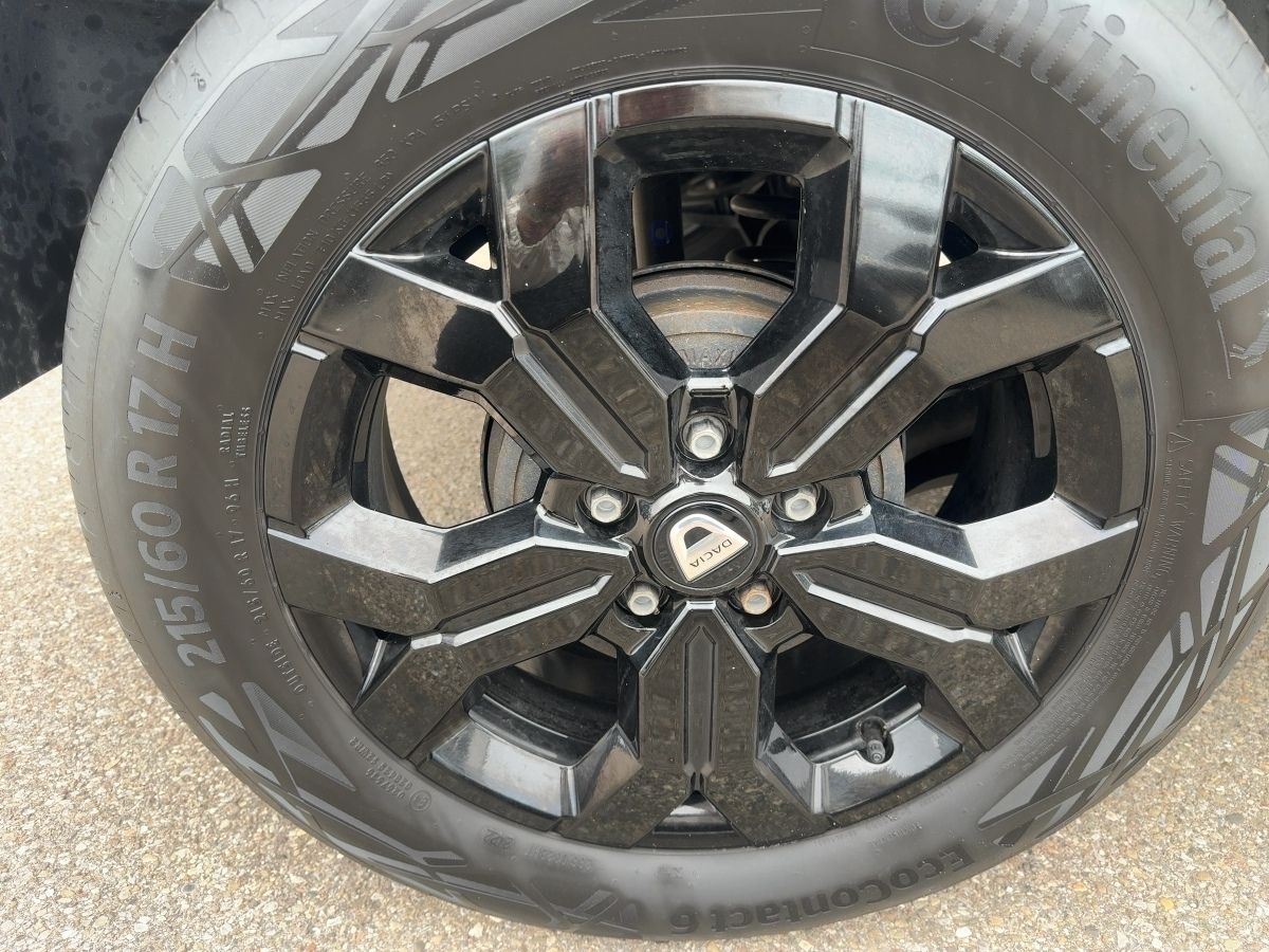 Fahrzeugabbildung Dacia Duster Extréme TCe 150 EDC navi Kamera SHZ