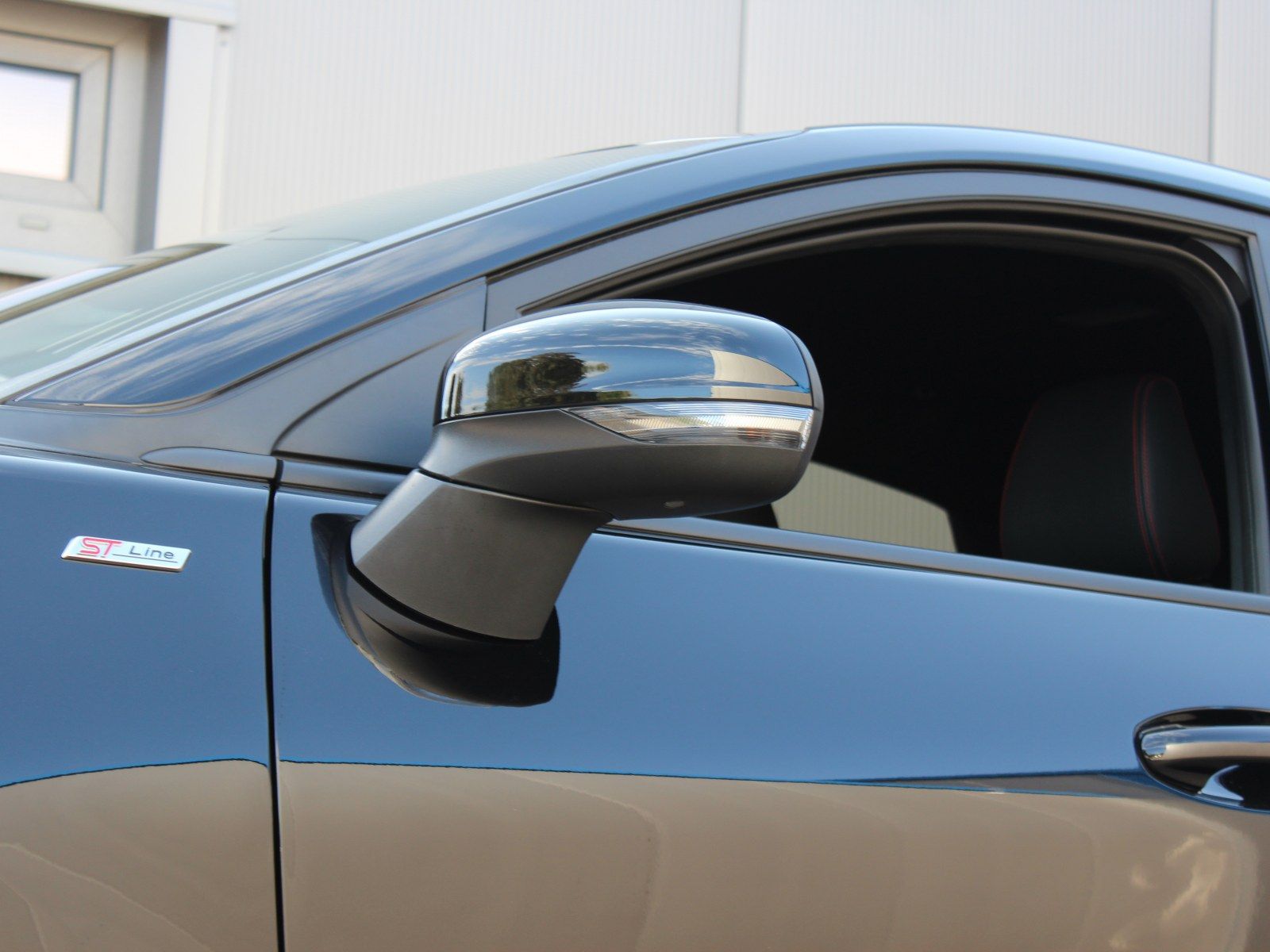 Fahrzeugabbildung Ford Puma ST-Line X 1,0 EcoBoost Mild Hybrid
