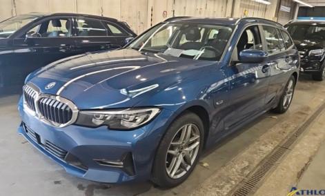 BMW 320e Tour. Advant. Pano*AHK*Kamera*Leder