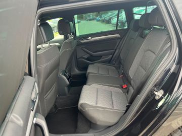 Volkswagen Passat Variant - 12