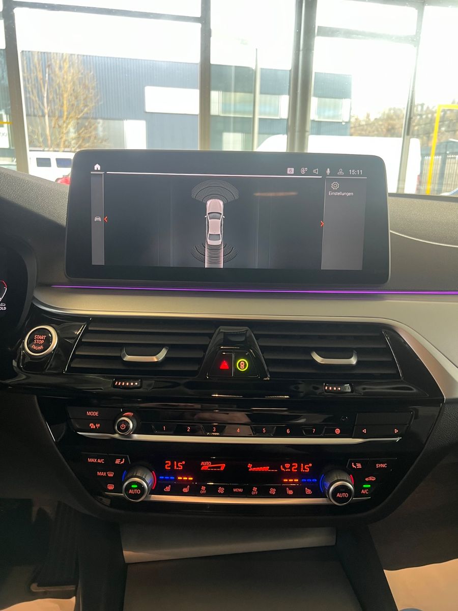 Fahrzeugabbildung BMW 520 d Lim. Mild Hybrid *SITZHEIZUNG & BELÜFTUNG*