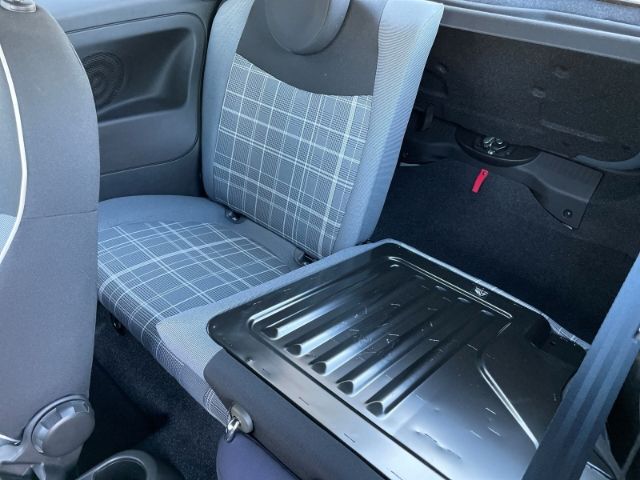 Fahrzeugabbildung Fiat 500 1.0 Mild Hybrid Lounge Tempomat, AppelCarPla