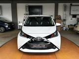 Toyota AYGO x-play KLIMA/TEMPOMAT/MEDIA-IN/MFL/ELF - gebrauchte Toyota Aygo (X) aus dem Jahr 2016