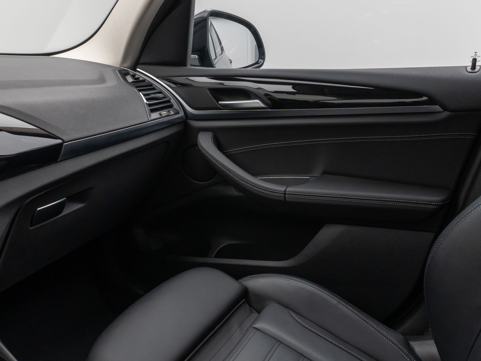 Fahrzeugabbildung BMW X3 xD20d Kamera DAB Leder Parkassis Sport 19Zoll