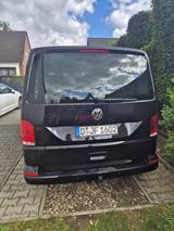 Volkswagen T6.1 Highline 6/2020 204 PS LED DSG Standheizun - VW T6 Multivan in Krefeld