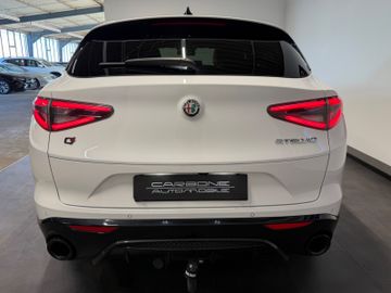 Alfa-Romeo Stelvio - 5
