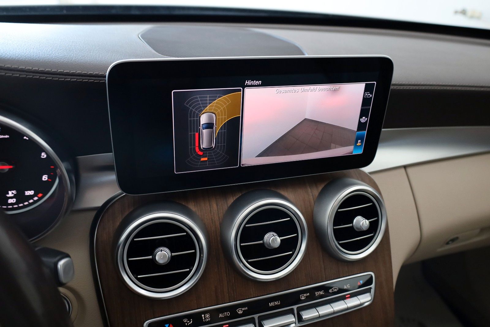 Fahrzeugabbildung Mercedes-Benz C 220d T T.Leder,Navi,LED, Panorama, CarPlay,+WR