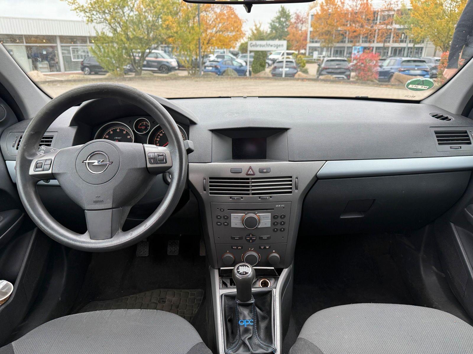 Opel Astra 2006 — photo 8