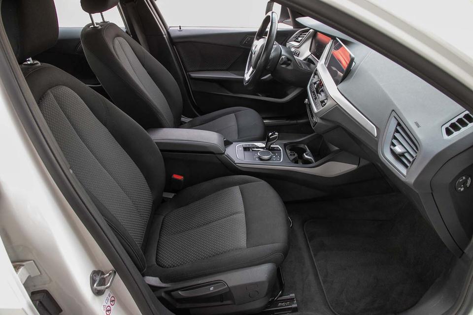 BMW 118i Advantage Autom Navi LED Klima Sitzhzg 17"