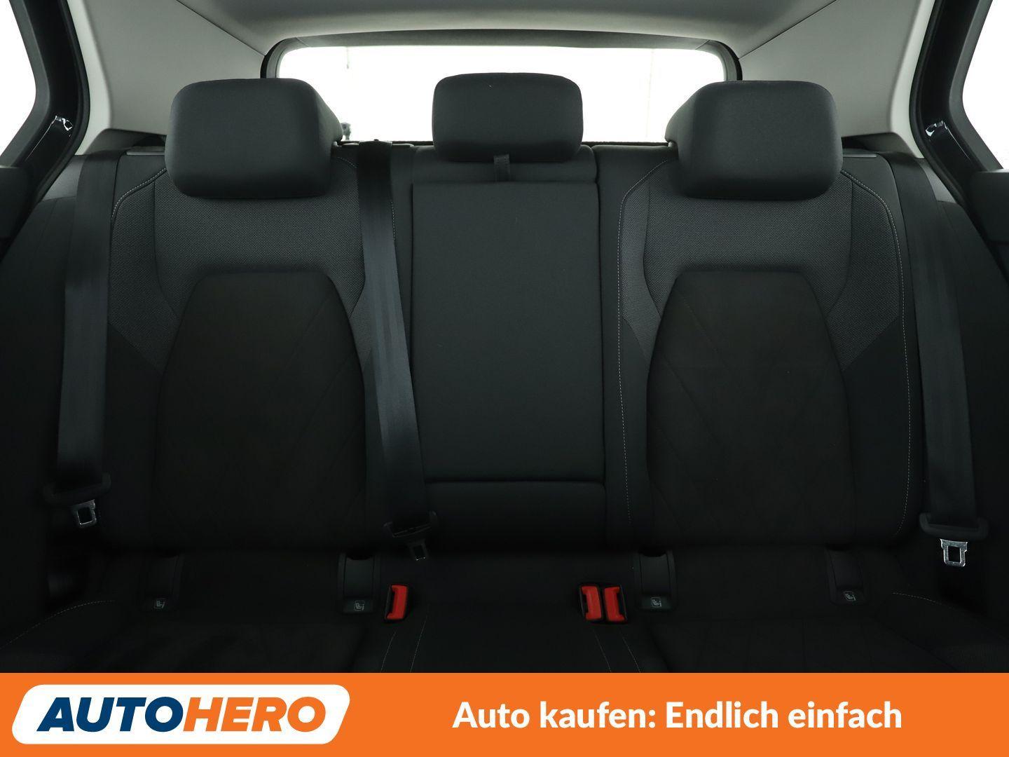 Volkswagen Golf VIII 1.5 eTSI ACT Style Aut.*HUD*MATRIX*ACC