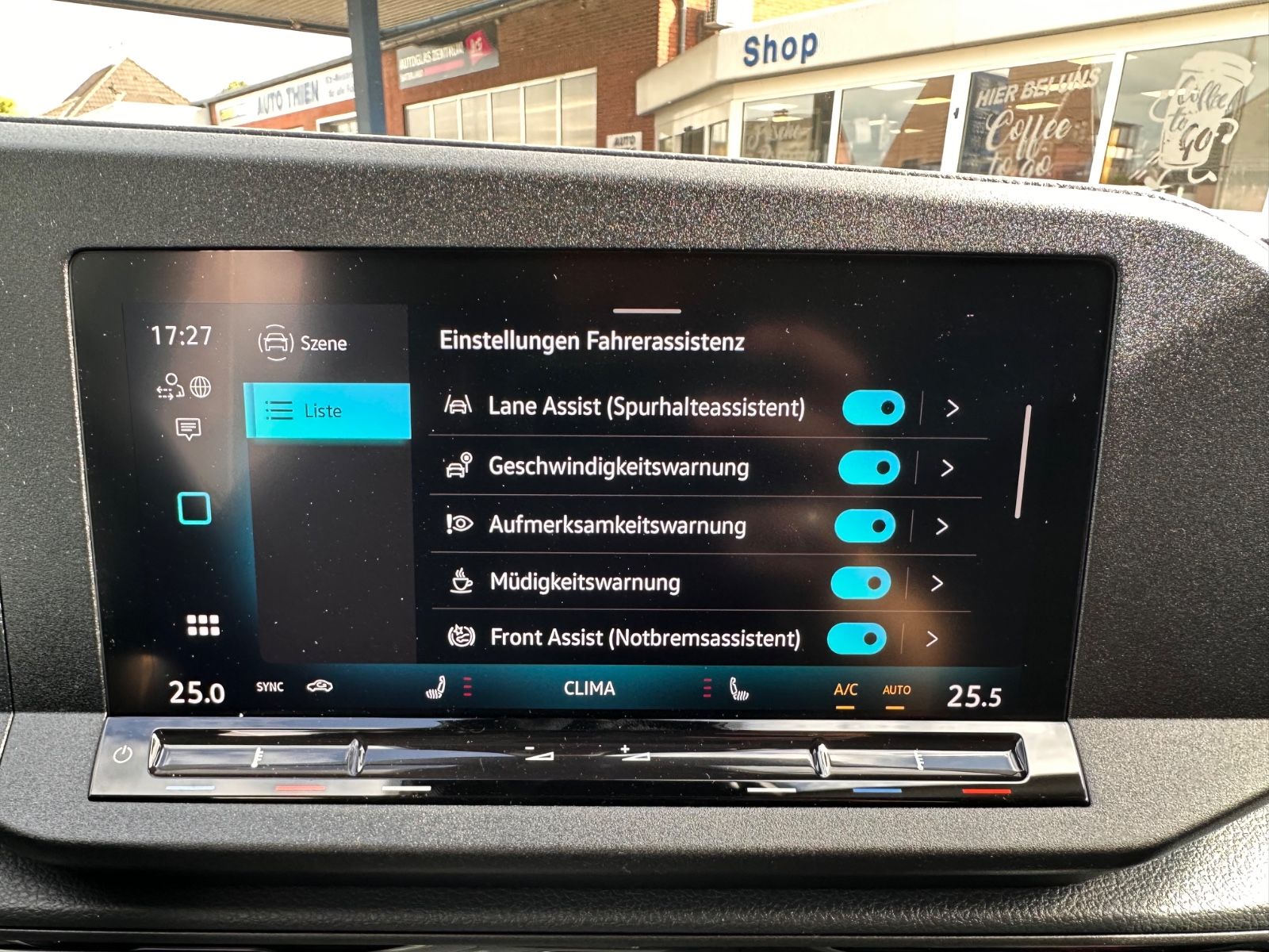 Fahrzeugabbildung Volkswagen Caddy Maxi Kombi 1.5 TSI Life DSG AHK/ACC/APP
