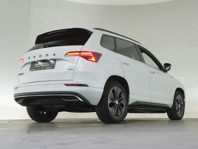 Karoq SPORTLINE TDI DSG 4x4+AHK+NAVI+PANORAMADAC