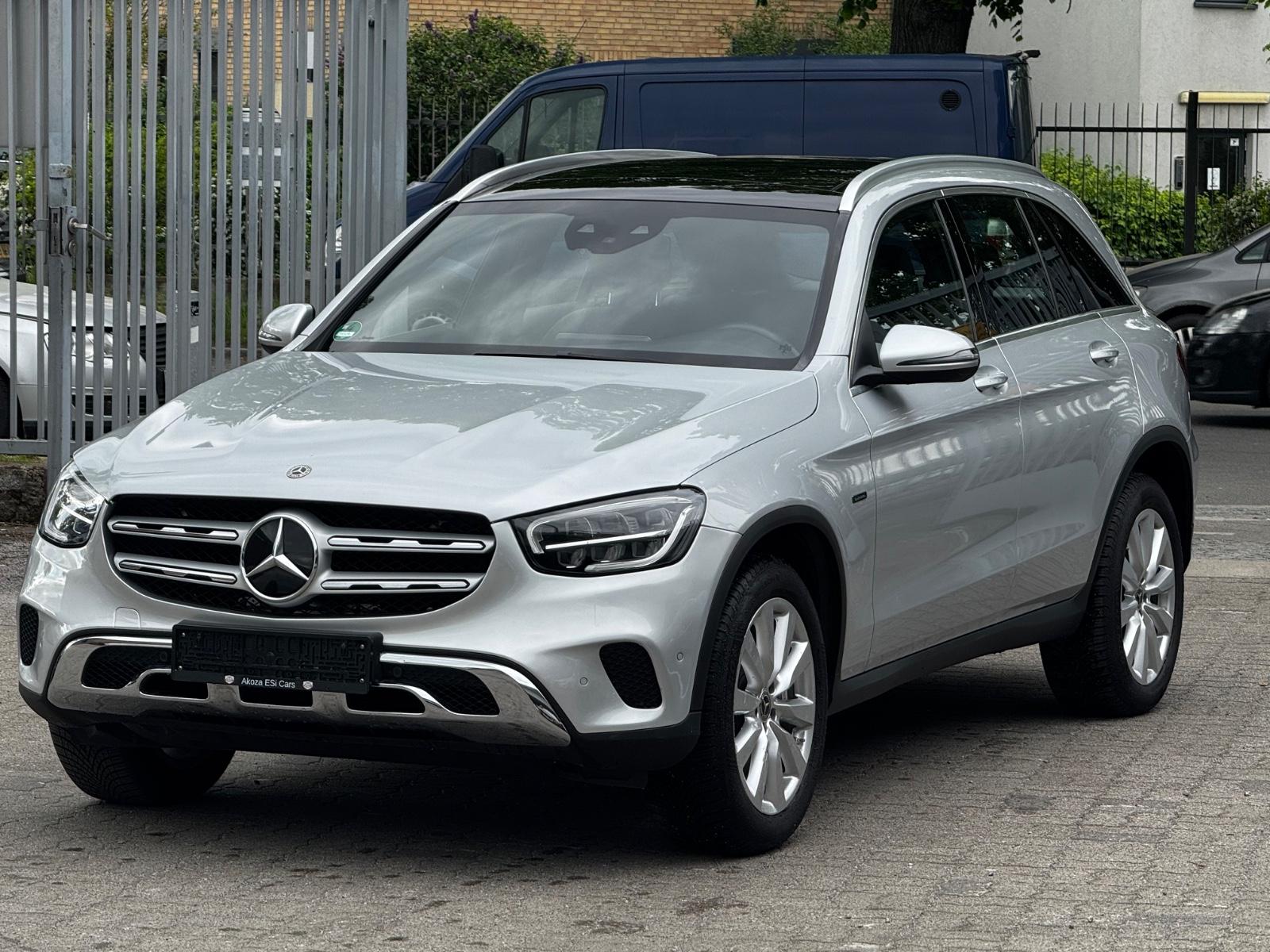 Mercedes-Benz GLC300 e 4M PlugIn/9G-Tr/PanoD/Leder/R.Kamera