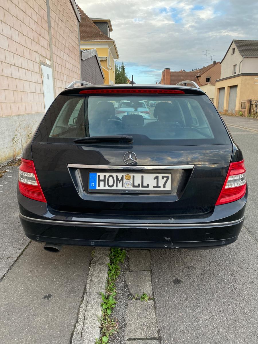 Mercedes-Benz 220 2010 — engine 2.143 cm³, 170 HP (125kW)