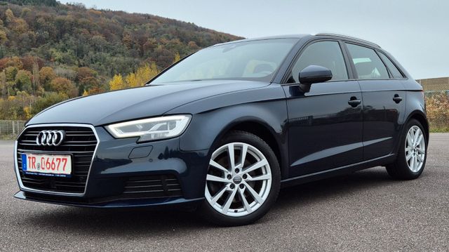 Audi A3 Sportback 35 TDI, S-Tronic, Leder, Kamera.