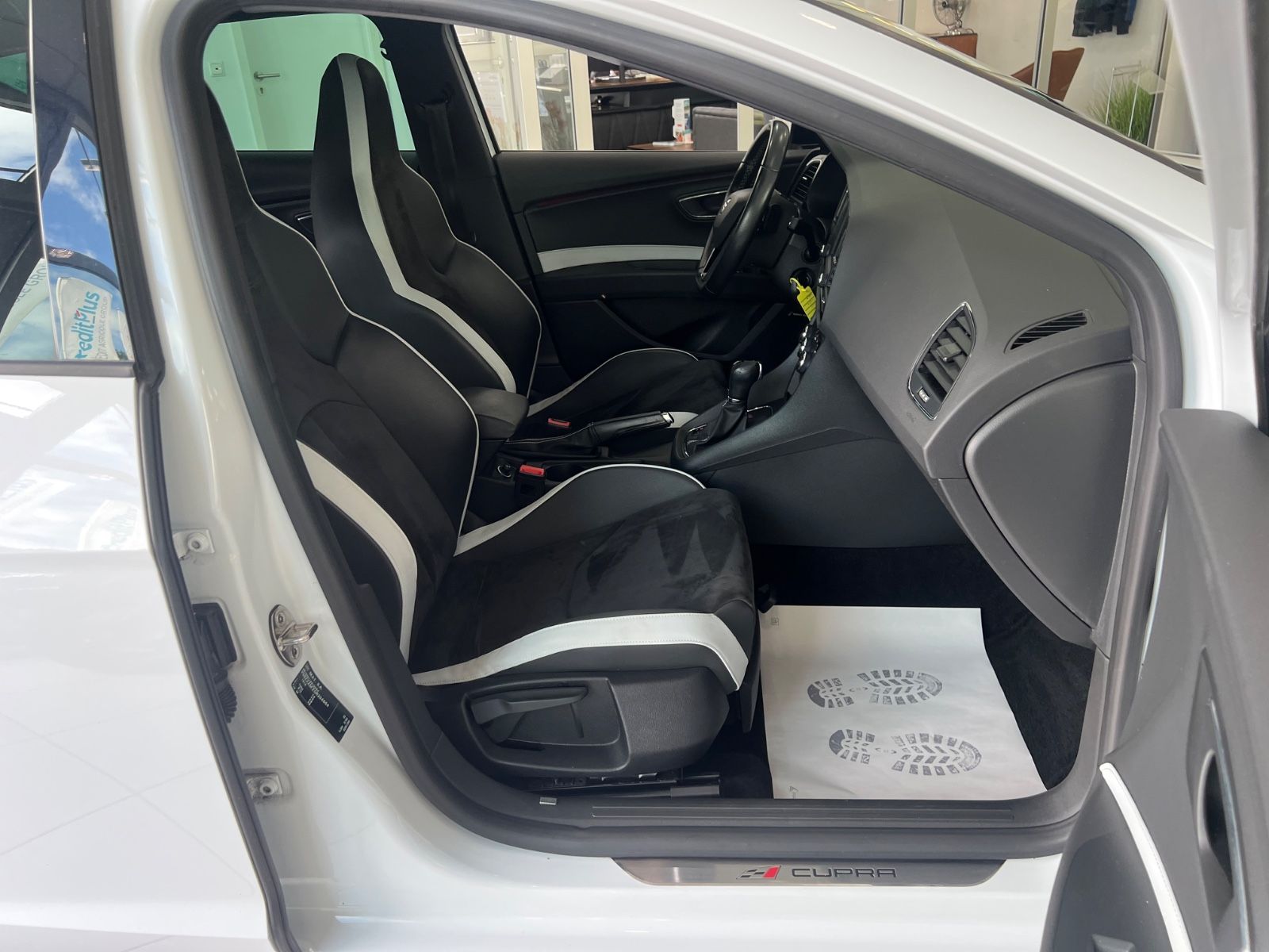 Fahrzeugabbildung SEAT Leon Cupra 290 DSG * SCHALENSITZE *